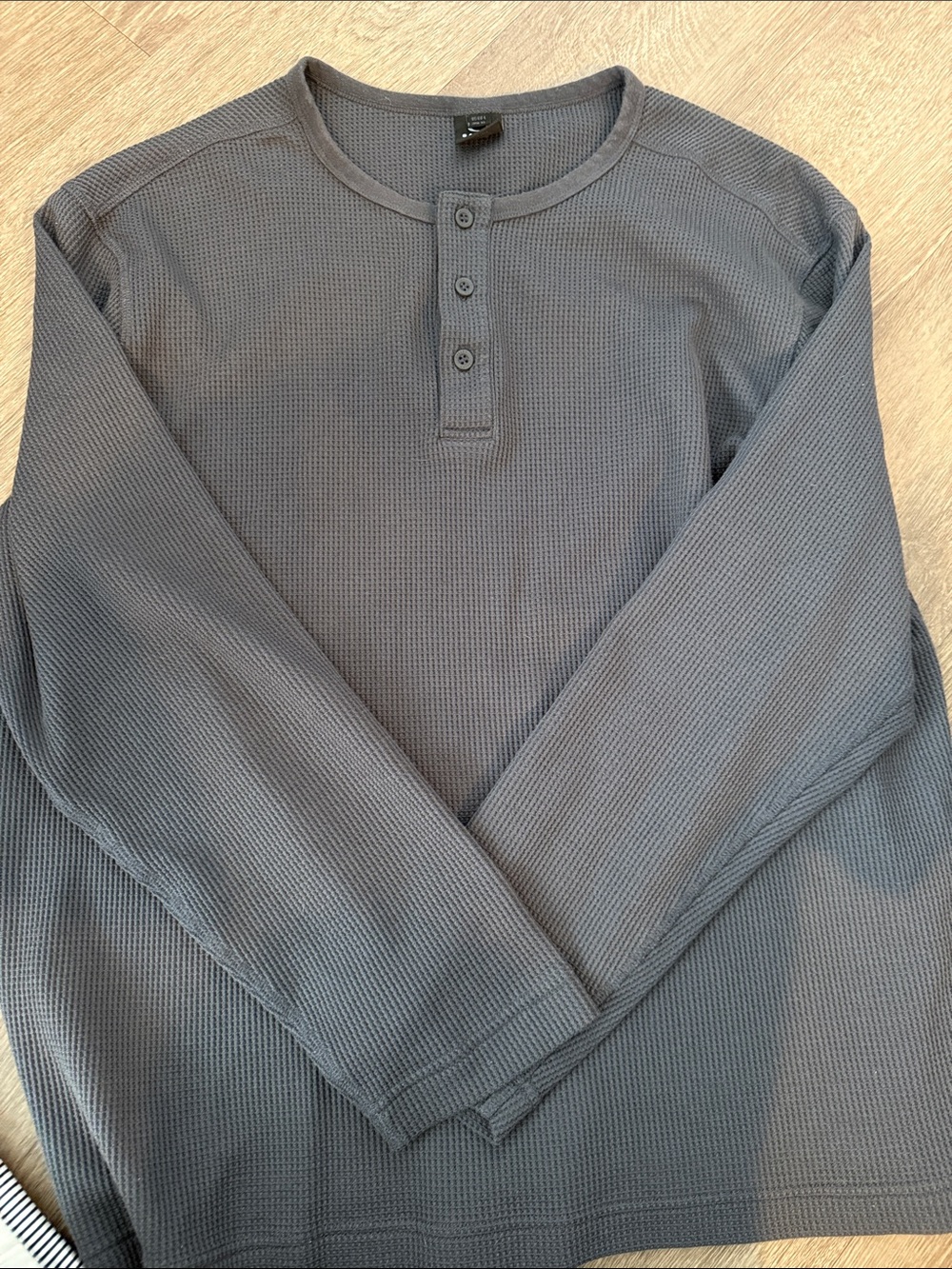 Oakley Men's Dark Gray Long-Sleeve Henley Waffle Knit